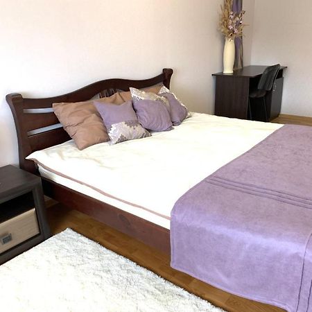 Apartmán Центр. Поруч Парк Та Став Ternopil Exteriér fotografie